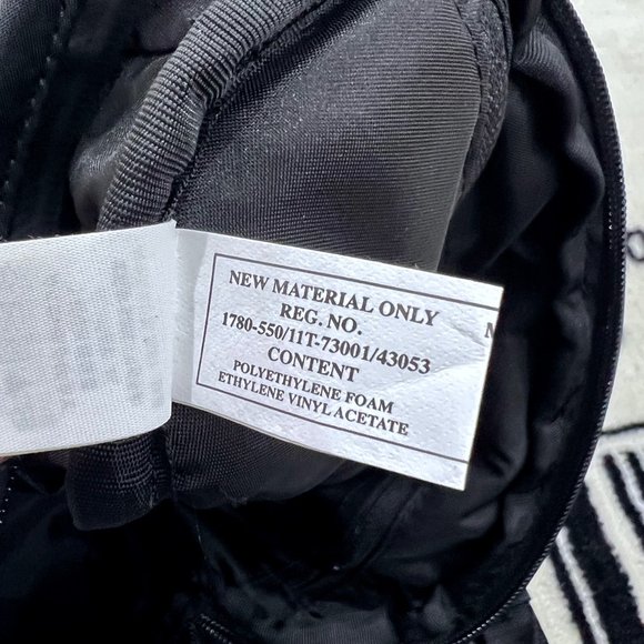 Lululemon All Hours Expandable Belt Bag / Messenger Sling Bag. - Picture 11 of 12